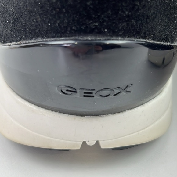 Geox Women's Black lace up sneakers size 40 - Picture 6 of 10